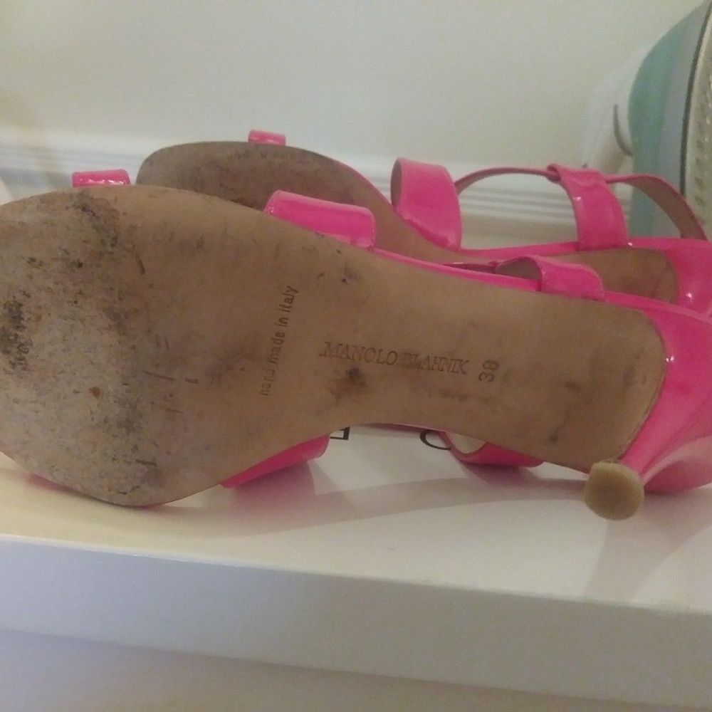 Manolo Blahnik Tiras Patent Fuxia Pink Heels Sz 38 - Picture 3 of 3